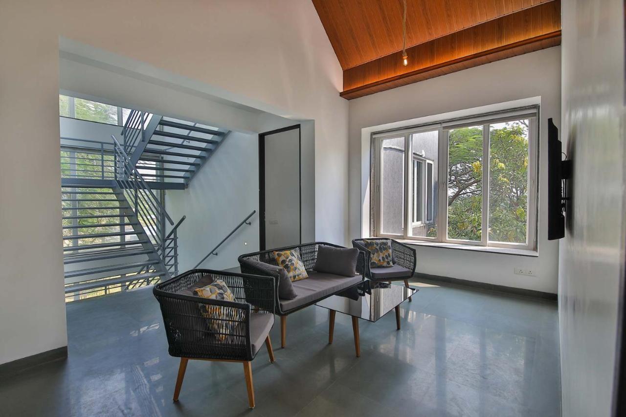 Twilight Grove By Stayvista - Pool- View Villa With Manicured Lawn, Contemporary Interiors & Home Theatre Karjat Extérieur photo